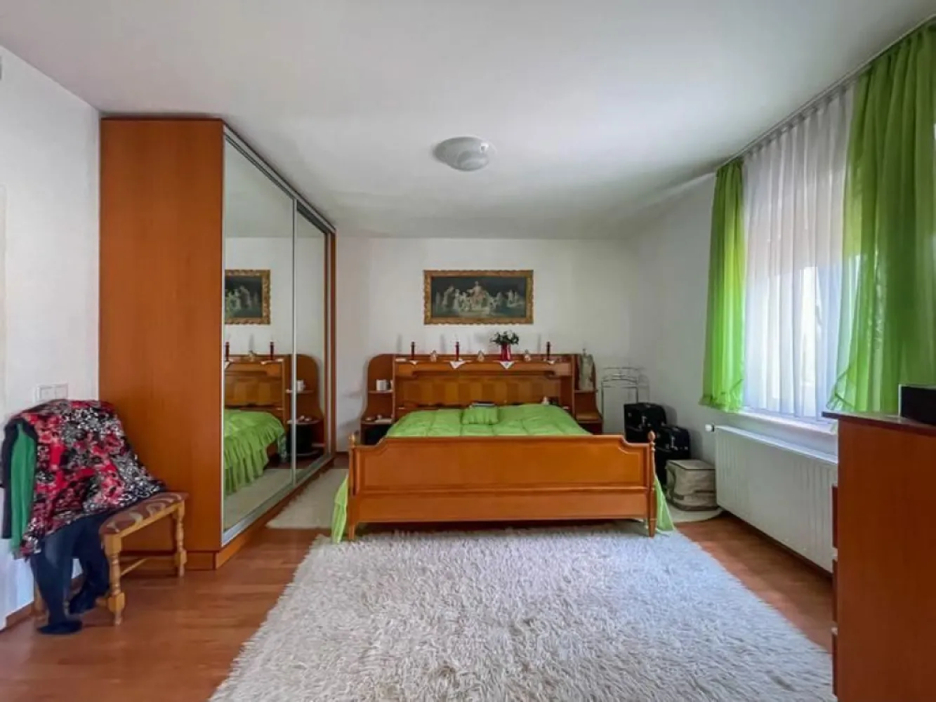 BRASADAS vinde casă tip D P M cu teren 17 ari in Bercu Roșu.