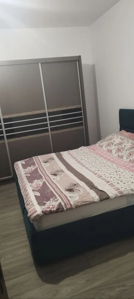 Vând casă P+M , în Păulești Str Principala - Vând casă P+M in Păulești Str Principala,suprafață 180 mp, teren 22 arii. Casa este compusa din 4 camere,2 bai, living, bucătărie, 2balcoane,in curte terasa amenajat tip ciuperca.
