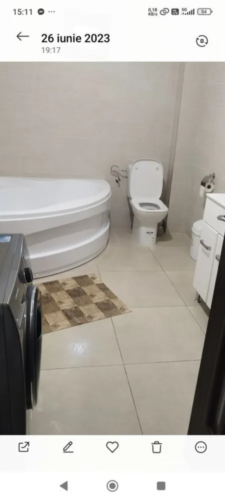 Vând casă P+M , în Păulești Str Principala - Vând casă P+M in Păulești Str Principala,suprafață 180 mp, teren 22 arii. Casa este compusa din 4 camere,2 bai, living, bucătărie, 2balcoane,in curte terasa amenajat tip ciuperca.