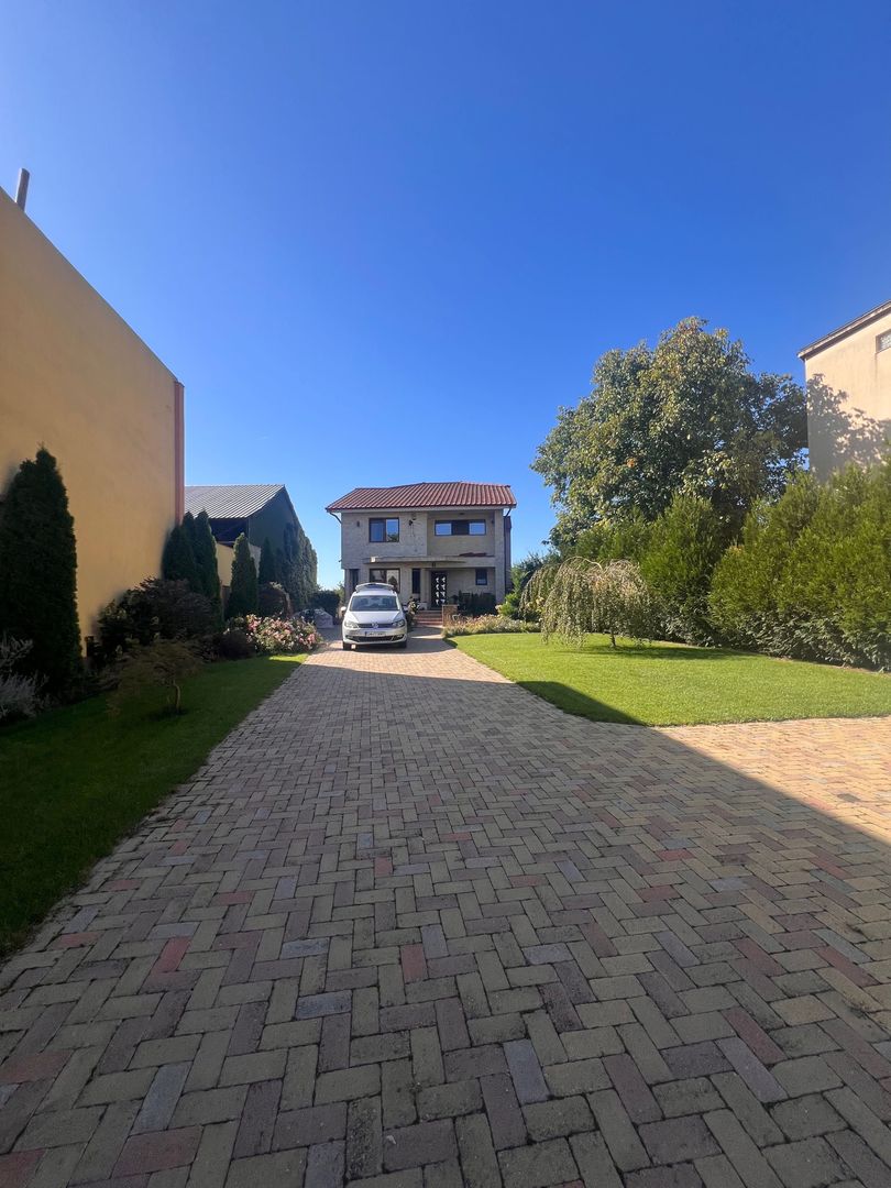 BRASADAS vinde casa in zona Dara.
