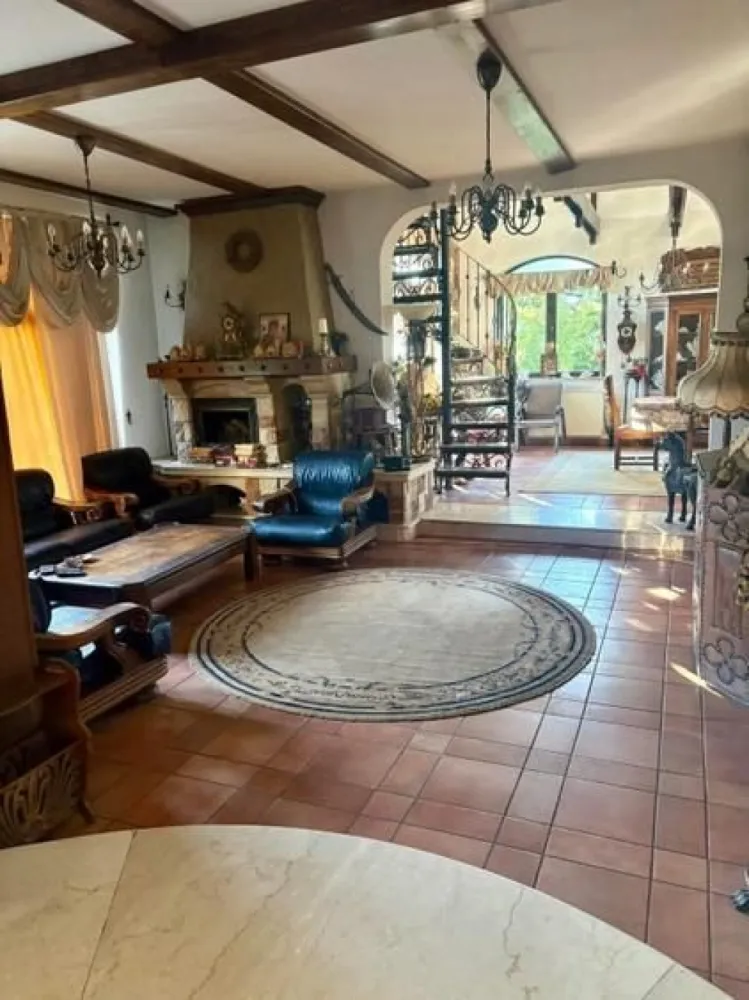 Casa individuală de vânzare Snagov - Vă propun spre vânzare o Vilă spectaculoasă în Izvorani-Lacul Snagov Pret-595.000€‼️‼️‼️ 📞 ￼⁨0724 692 733⁩ - locație excelentă👌 - vilă P+1+M - drum privat -950 mp suprafața totală -750 locuință -200 mp anexe -teren 4000 mp -7 camere -Living generos cu ferestre mari -Bucatarie foarte spatioasa -4 Dormitoare -3 bai, dintre care una cu sauna. - vedere panoramica la Lacul Snagov -piscina proprie -2 foisoare cu suprafata de 124 mp, respectiv 106 mp -Terase largi, cu vedere panoramica catre Lacul Snagov👌 Posibilitatea achiziționării acces lac în fața proprietății ‼️ -Foisor &terasa - bucatarie de vara -garaj cu 4 locuri de parcare acoperite -casa separata pentru musafiri -fațada de 60 de metri -materiale premium Pret-595.000€‼️‼️‼️