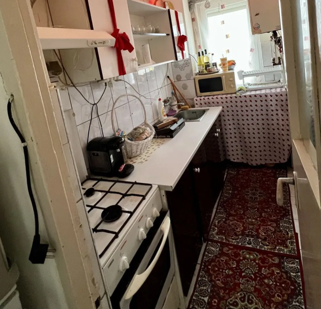 Vand Apartament 2 camere 4/4. Mobilat si utilat