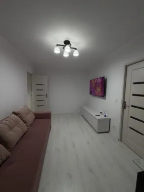 BRASADAS vinde ap 2 cam etaj 4/4 - Zona Micro 15.