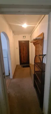 BRASADAS vinde ap 2 cam etaj 44 zona ultracentrala.