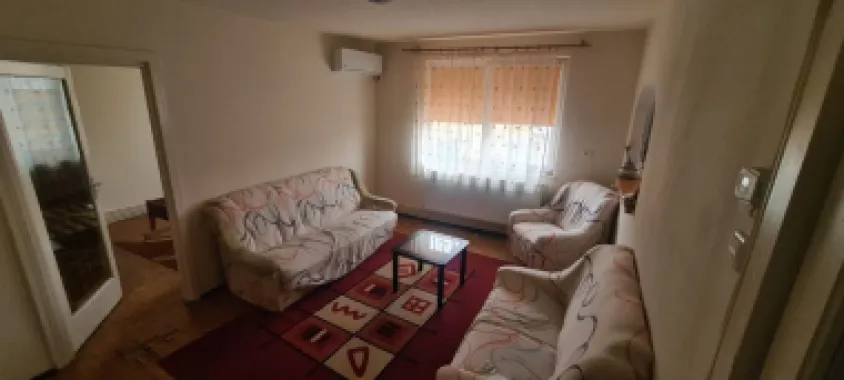 BRASADAS vinde ap 2 cam etaj 44 zona ultracentrala.