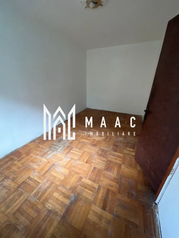 Apartament 2 camere | Ostroveni | Parter - Apartament cu 2 camere – Parter, Cartier Ostroveni – Pretabil și pentru spațiu comercial MAAC Imobiliare vă oferă spre vânzare un apartament cu 2 camere, situat la parter, în unul dintre cele mai căutate cartiere ale orașului – Ostroveni. Locația este excelentă, având în apropiere multiple instituții, magazine și puncte de interes, oferind acces facil către toate zonele importante ale orașului. Zonă: Ostroveni Etaj: Parter Suprafață totală utila cu balcon 44mp, suprafata totala fara balcon 39mp. Compartimentare: funcțională Stare: necesită renovare Datorită poziționării sale strategice, apartamentul este pretabil atât pentru locuință, cât și pentru activități comerciale – cum ar fi birou, cabinet, magazin sau salon. Avantaje: * Parter – acces facil, vizibilitate excelentă * Suprafață totală de 44 mp * Zonă circulată, aproape de instituții și magazine * Poate fi amenajat după preferințele viitorului proprietar * Ideal pentru locuință sau pentru deschiderea unei afaceri Pentru mai multe informații și pentru programarea unei vizionări, contactați MAAC Imobiliare. id: CP2784606 - SP }}