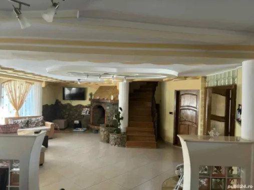 Vând casă zona Micro 17