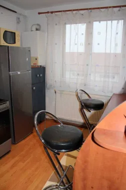 BRASADAS vinde ap 2 cam etaj 4/4 ULTRACENTRAL