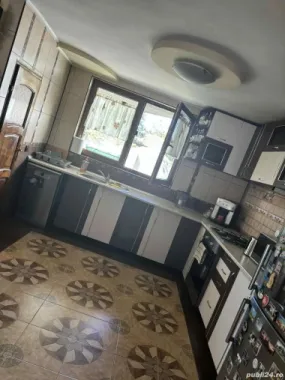 Vând casă zona Micro 17