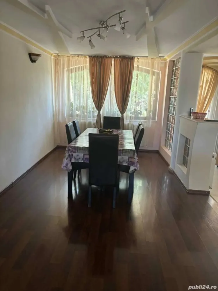 Vând casă zona Micro 17