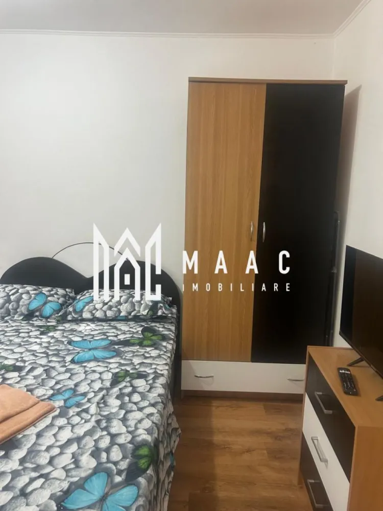 Garsoniera | Nord | Parter - Garsonieră mobilată și utilată – Zonă Nord, la cheie MAAC Imobiliare vă propune spre vânzare o garsonieră cochetă, situată la parter, într-o zonă liniștită din nordul orașului, aproape de toate punctele de interes: școli, grădinițe, magazine și spital. Zonă: Nord – locație accesibilă și apreciată Etaj: Parter Stare: Se vinde mobilată și utilată complet gata de mutare Mediu: Liniștit, ideal pentru locuit sau investiție Garsoniera este amenajată cu bun gust, dispune de toate utilitățile necesare și se vinde la cheie, oferind confort imediat fără a necesita investiții suplimentare. Avantaje: * Parter – acces ușor și practic * Zonă excelentă, aproape de școli, magazine și spital * Se vinde mobilată și utilată complet * Ideală pentru locuință proprie sau investiție (închiriere rapidă) Pentru mai multe detalii și programarea unei vizionări, contactați MAAC Imobiliare, specificand ID: CP2784443 - SP }}