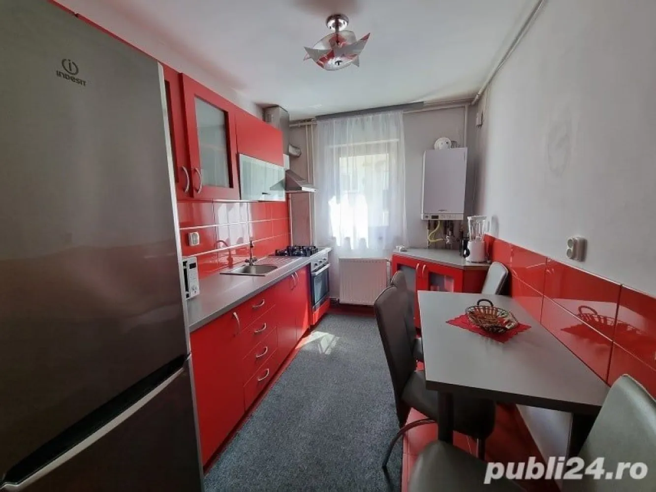 Apartament cu 3 camere