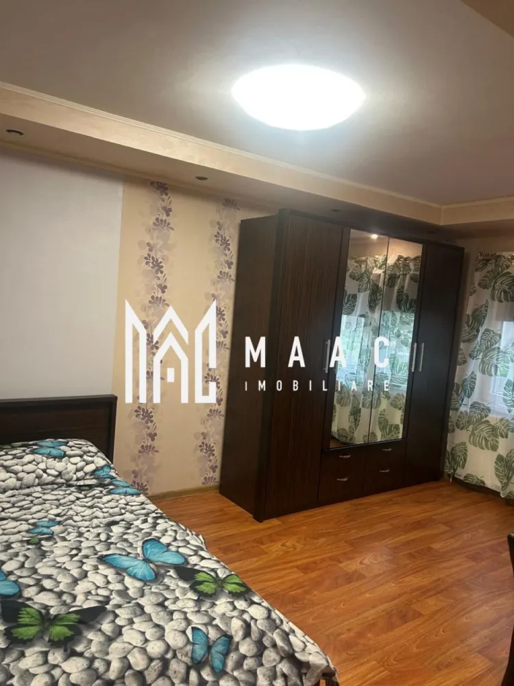 Garsoniera | Nord | Parter - Garsonieră mobilată și utilată – Zona Nord, parter MAAC Imobiliare vă propune spre vânzare o garsonieră cochetă, situată la parter, în zona Nord, într-un cartier apreciat pentru liniște, spațiile verzi și accesul facil la toate punctele de interes. Locație: Zona Nord – zonă liniștită, cu spații verzi Suprafață utilă: 28 mp Etaj: Parter Stare: se vinde mobilată și utilată, gata de mutare Zona oferă multiple puncte de acces: spital, grădinițe, școli și magazine, fiind ideală pentru locuit sau investiție (închiriere). Avantaje: * Parter – acces facil * Zona liniștită și plină de spații verzi * Garsonieră mobilată și utilată complet * Aproape de școli, grădinițe, magazine și spital * Ideală pentru locuit sau ca investiție imobiliară Pentru mai multe detalii și programarea unei vizionări, contactați MAAC Imobiliare. id: CP2784713 - SP }}