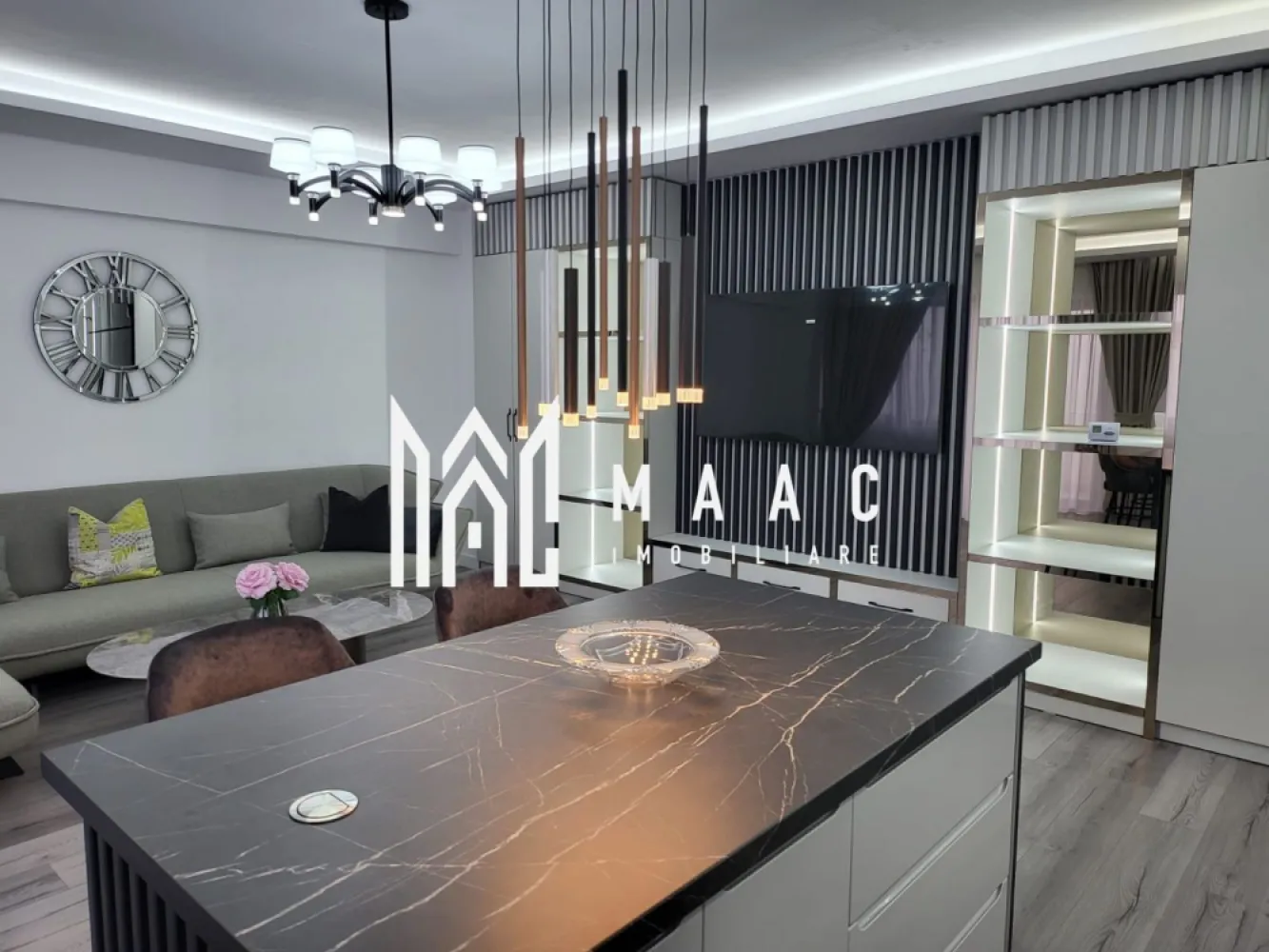 Apartament 3 Camere | Vedere Lac | Mobilat si Utilat - Apartament modern 3 camere, 115 mp – mobilat complet, vedere superbă spre lac – Dem Rădulescu Vânzare prin MAAC Imobiliare Descoperă un apartament deosebit, situat într-un imobil nou și modern, pe strada Dem Rădulescu, la etajul 7, beneficiind de o vedere panoramică spectaculoasă spre lac. Cu o suprafață de 115 mp construiți, acest apartament îmbină perfect eleganța, confortul și funcționalitatea – ideal pentru o familie modernă sau pentru investiție. Detalii și compartimentare: Living generos, cu acces la balcon și vedere deschisă spre lac Bucătărie complet utilată, cu electrocasnice moderne Două dormitoare spațioase și luminoase Două băi elegante, finisate cu materiale premium Hol cu spații de depozitare bine organizate Apartamentul se vinde complet mobilat și utilat, cu mobilier de calitate și dotări moderne, gata pentru a fi locuit imediat. Alte avantaje: Vedere panoramică spre lac Lift modern Loc de parcare disponibil Zonă liniștită, aproape de magazine, școli, transport public și zone verzi Locație: Dem Rădulescu Etaj: 7 / imobil nou Suprafață: 115 mp construiți Camere: 3 Stare: Nou, mobilat și utilat complet Un apartament premium, într-o zonă liniștită, cu priveliște superbă și acces facil către toate punctele de interes din oraș. Contact: MAAC Imobiliare – pentru detalii și programarea unei vizionări. - CP2784440 }}