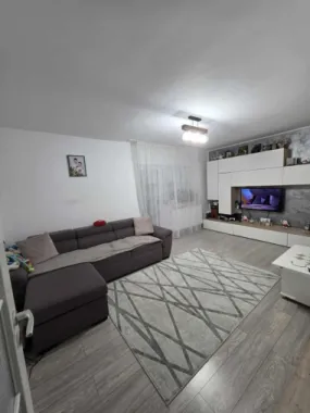 BRASADAS vinde ap 3 camere PARTER, LA CHEIE in MARASTI.