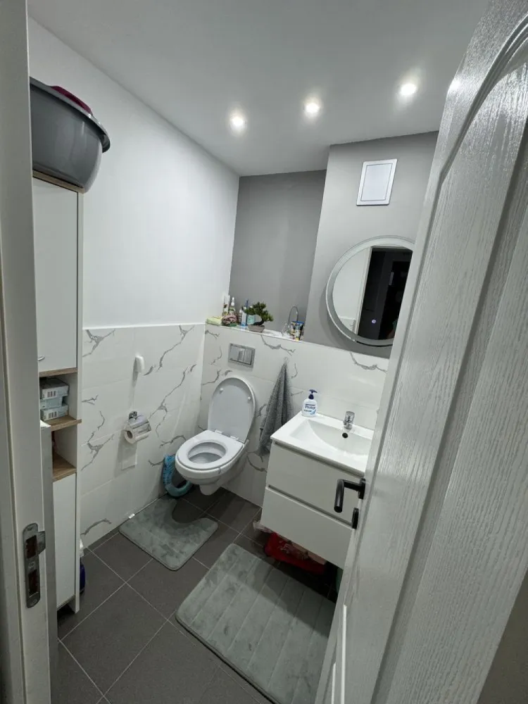 BRASADAS vinde ap 3 camere PARTER, LA CHEIE in MARASTI.