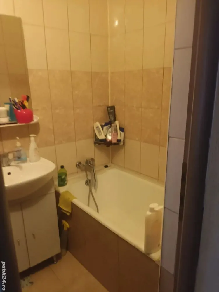 BRASADAS vinde ap 2 cam IRIS. - Agentia Imobiliara BRASADAS vinde apartament doua camere, bucătărie, baie, hol, camara, terasa , parcare, apartamentul se afla în cartierul Iris , aproape de Auchan, Mega , stațiile de autobuz și tramvai.