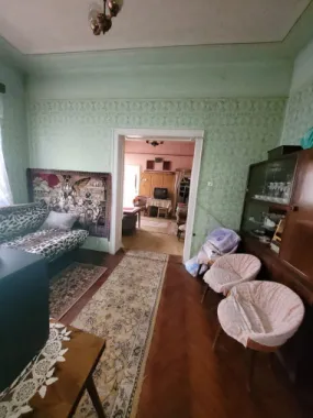 BRASADAS vinde parte de casa, str Unirii cu 7 ari teren.