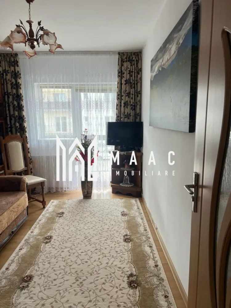 Casa tip Duplex | P+1+M | Curte | 4 camere | Arhitectilor - MAAC Imobiliare va prezinta o casa tip duplex in cartierul Arhitectilor. Locuință complet mobilată și utilată: Living spațios și luminos Bucătărie închisă, mobilată și utilată Trei dormitoare oferind spațiu și confort pentru întreaga familie Două băi, una cu cadă și cealaltă cu duș, pentru confort Spații suplimentare pentru depozitare Hol generos și primitor Camara-spalatorie pentru depozitare suplimentară Curte frumos amenajată și construcție adițională Bucătărie suplimentară în curte, perfectă pentru grătar sau petreceri în aer liber O cameră adițională și un loc de relaxare în aer liber Anul construcției: 2014, finisată în 2017 Două terase, oferind posibilitatea de a vă bucura de aerul proaspăt și priveliștea împrejurimilor. Acces facil la magazine, incluzând Kaufland, Lidl și Simpa Parcuri și stații de autobuz în proximitate. Pentru mai multe detalii precizati telefonic ca ati vazut anuntul cu ID: CP2783749 }}