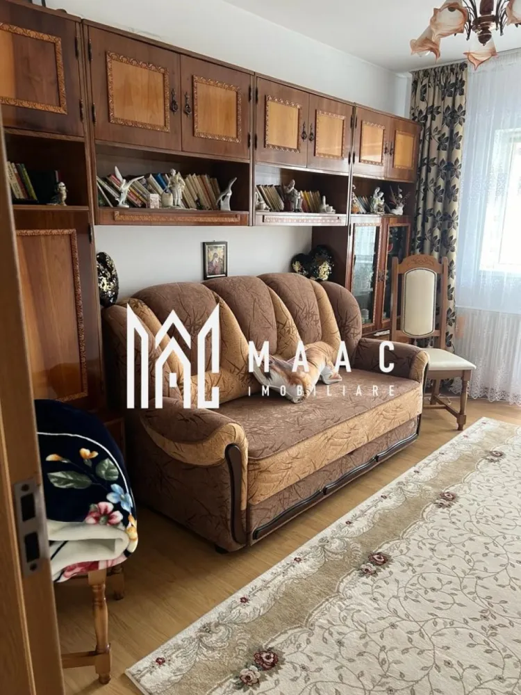 Casa tip Duplex | P+1+M | Curte | 4 camere | Arhitectilor - MAAC Imobiliare va prezinta o casa tip duplex in cartierul Arhitectilor. Locuință complet mobilată și utilată: Living spațios și luminos Bucătărie închisă, mobilată și utilată Trei dormitoare oferind spațiu și confort pentru întreaga familie Două băi, una cu cadă și cealaltă cu duș, pentru confort Spații suplimentare pentru depozitare Hol generos și primitor Camara-spalatorie pentru depozitare suplimentară Curte frumos amenajată și construcție adițională Bucătărie suplimentară în curte, perfectă pentru grătar sau petreceri în aer liber O cameră adițională și un loc de relaxare în aer liber Anul construcției: 2014, finisată în 2017 Două terase, oferind posibilitatea de a vă bucura de aerul proaspăt și priveliștea împrejurimilor. Acces facil la magazine, incluzând Kaufland, Lidl și Simpa Parcuri și stații de autobuz în proximitate. Pentru mai multe detalii precizati telefonic ca ati vazut anuntul cu ID: CP2783749 }}