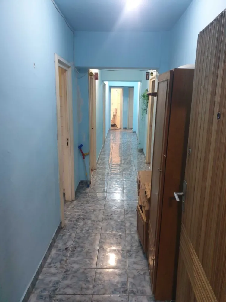 BRASADAS vinde ap cam etaj 6/8 Soarelui. - Agentia Imobiliara BRASADAS vinde apartament in Soarelui pe strada Lucian Blaga cu o suprafață utila de 108 mp si dispune de 5 camere,bucatarie,2 bai,1 camara,1 balcon,se află la etajul 6 (din 8) cu lift! Blocul se află in curs de renovare termică si pana in primăvară o sa fie montate geamurile termopan! Necesită renovare completă! Www.brasadas.com.