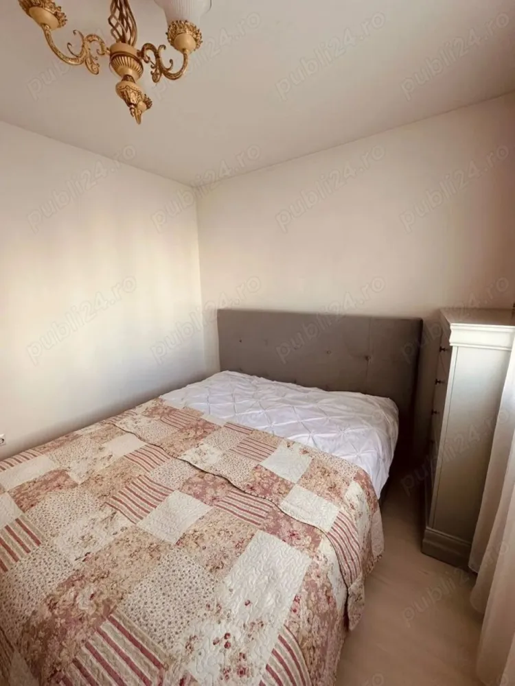 Inchiriere apartament decomandat 2 camere - Salutare! Inchiriez apartament de 2 camere, decomandat in Bucuresti, sector 6 Piata Veteranilor, statia de metrou Lujerului. Se ofera spre inchiriere un apartament de doua camere, decomandat, situat in Aleea Zorelelor, sector 6, Bucuresti, la etajul 8 10, intr-un bloc linistit si curat. Dotari si beneficii: * Mobilat si utilat complet; * Aer conditionat, 3 televizoare smart, sistem home cinema; * Acces facil la mijloace de transport in comun (STB si metrou in imediata apropiere); * Zona linistita, ideal pentru cuplu sau persoana singura. NU SE ACCEPTA ANIMALE DE COMPANIE. Pret fix 550 euro luna + garantie. Rog seriozitate, multumesc!