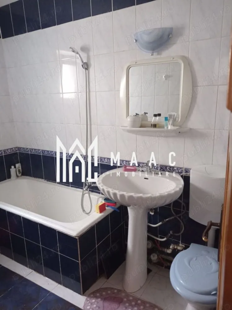 Apartament | 3 camere | Traian | Etaj 3 - Apartament cu 3 camere – Zonă Traian, locație liniștită MAAC Imobiliare vă propune spre vânzare un apartament cu 3 camere, situat într-o zonă liniștită, în cartierul Traian, ideal atât pentru locuit, cât și pentru investiție. Suprafață utilă: 60 mp Suprafață construită: 65 mp Etaj:3 Compartimentare:funcțională, bine organizată Finisaje:clasice Gigacalorimetru Locația este un mare avantaj, fiind în apropierea spitalului, a magazinelor și a diverselor spații cu activități comerciale și servicii, oferind acces rapid către punctele de interes ale orașului. Apartamentul este luminos, bine întreținut și oferă viitorilor proprietari posibilitatea de a-l personaliza în funcție de propriul stil. Avantaje: * Zonă liniștită, accesibilă * Etaj intermediar * Compartimentare eficientă * Aproape de spital, magazine și alte facilități * Ideal pentru familie sau investiție Pentru mai multe detalii și programarea unei vizionări, contactați MAAC Imobiliare. id: CP2783760 }}