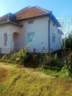 Vand casa la tara