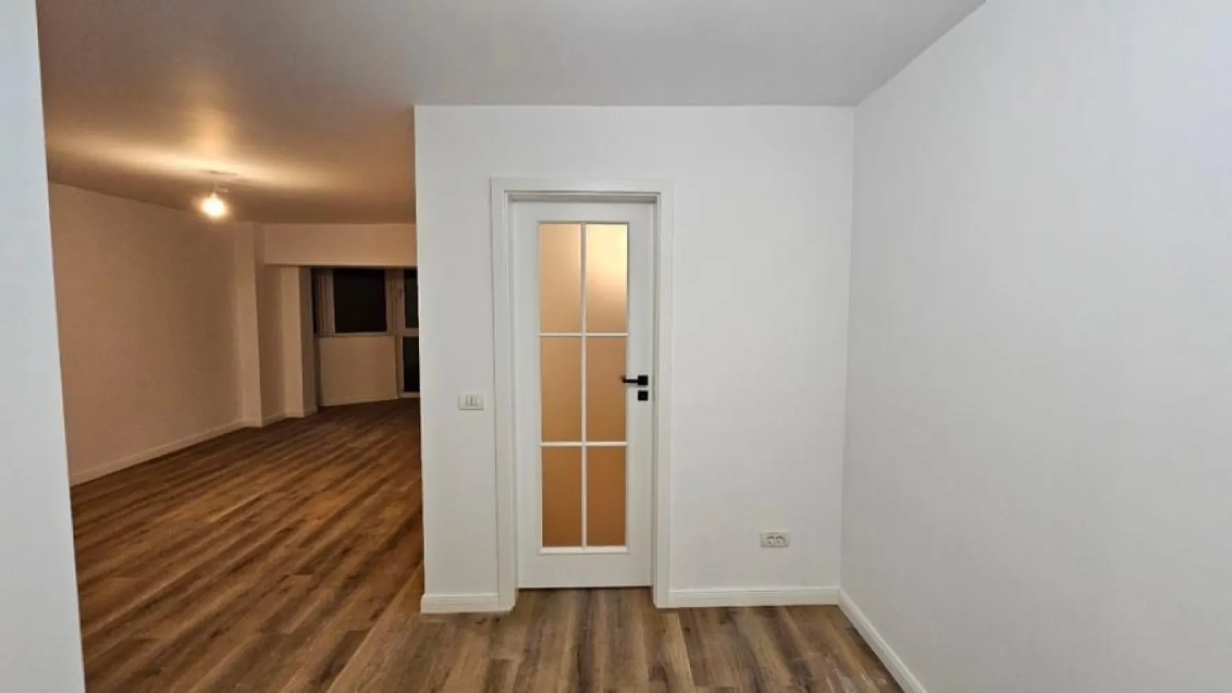 Inchiriez garsoniera nemobilata, Unirii, Goga, langa Camera de Comert, Inalta Cu