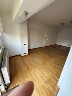 BRASADAS inchiriaza ap 3 cam birou/locuit - terasa - Unirii.