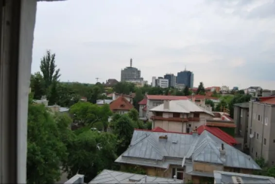 BRASADAS vinde ap 2 cam Dorobanti pe Radu Beller.