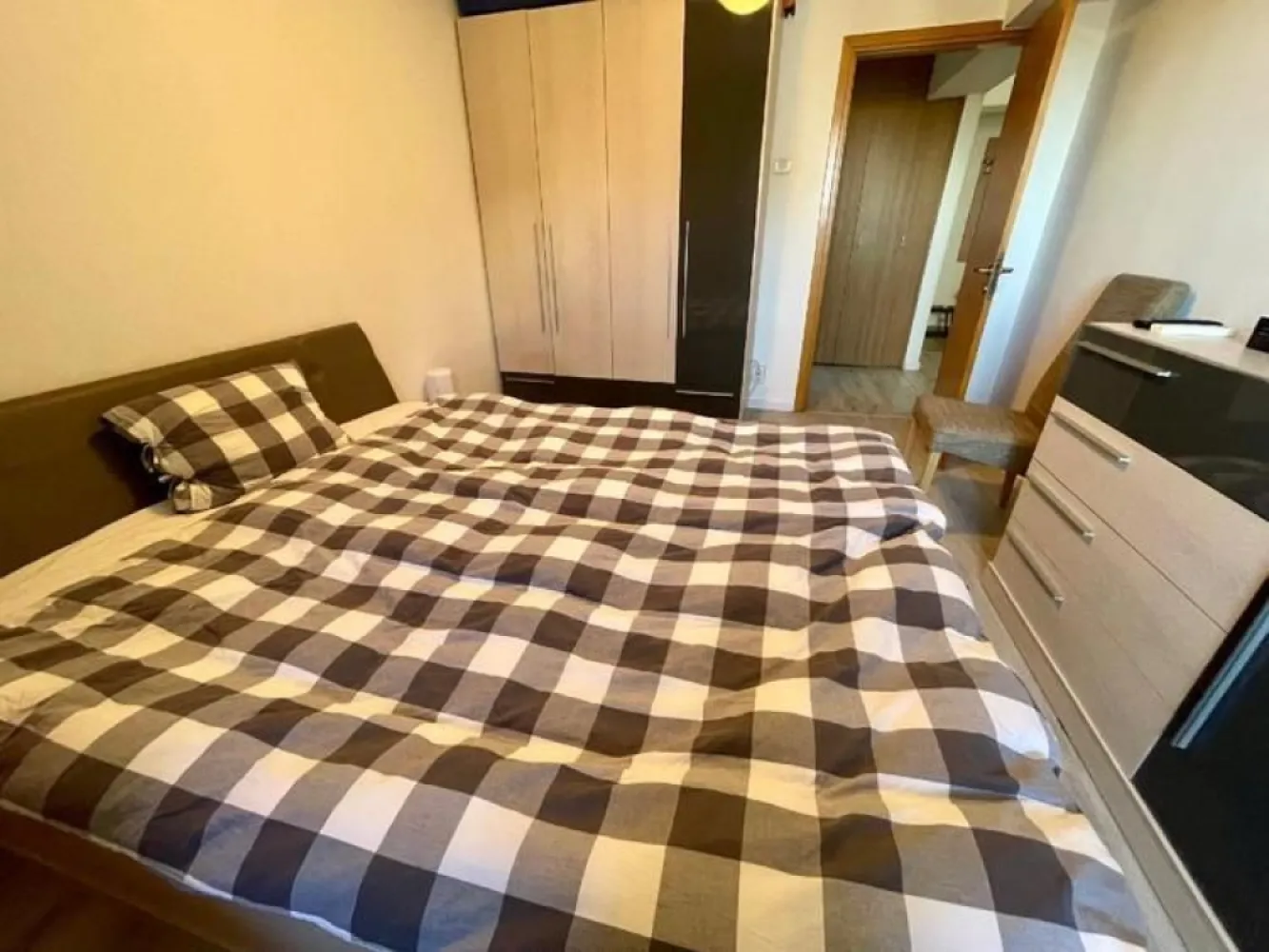 Ocazie Rara! Proprietar, vand apt 2 camere Calea Dorobanti, bloc BRD!