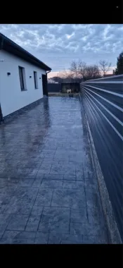 Vand casa str. Giulia ( odoreului )