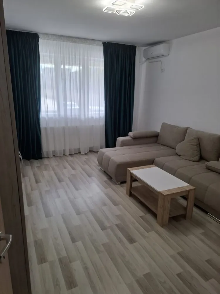 BRASADAS inchiriaza ap NOU 2014 2 cam PARTER - Agentia Imobiliara BRASADAS inchiriaza apartament NOU constructie 2014 cu doua camere situat la PARTER in zona Metalurgiei, Drupal Binelui cu PARCARE deschisa. www.brasadas.com.