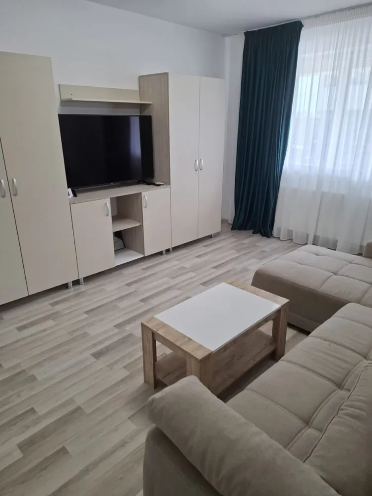 BRASADAS inchiriaza ap NOU 2014 2 cam PARTER - Agentia Imobiliara BRASADAS inchiriaza apartament NOU constructie 2014 cu doua camere situat la PARTER in zona Metalurgiei, Drupal Binelui cu PARCARE deschisa. www.brasadas.com.