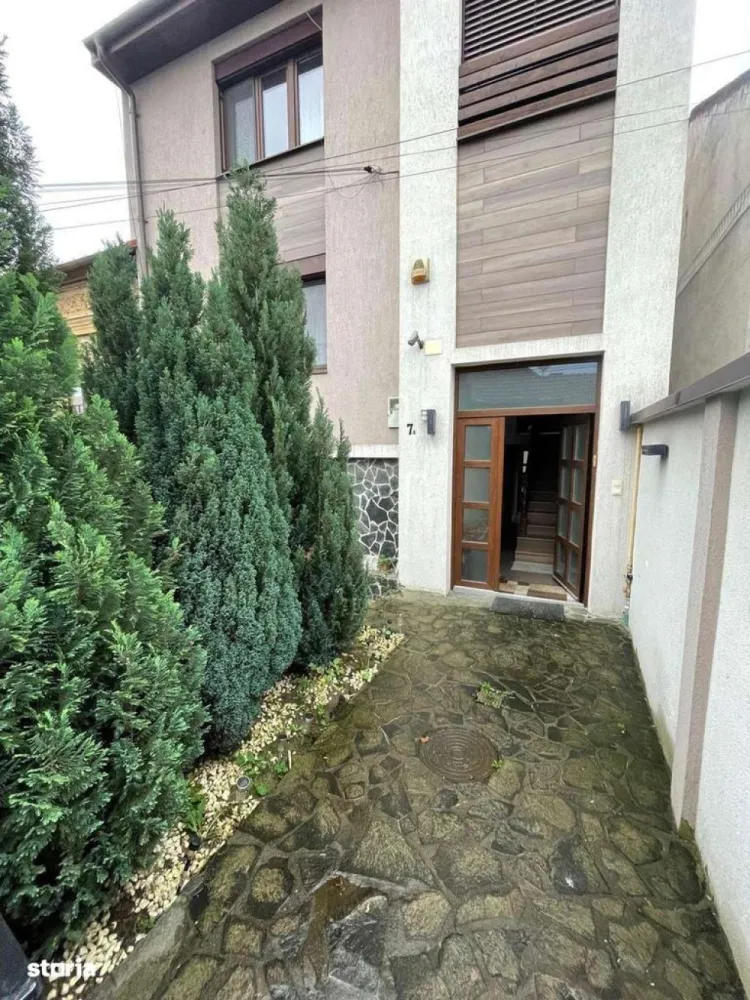 BRASADAS vinde casa in zona stadionului Olimpia.