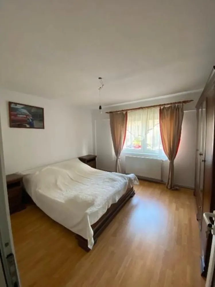 BRASADAS vinde ap 2 cam decomandat, 60,7 mp – Etaj 1, Carpați 2