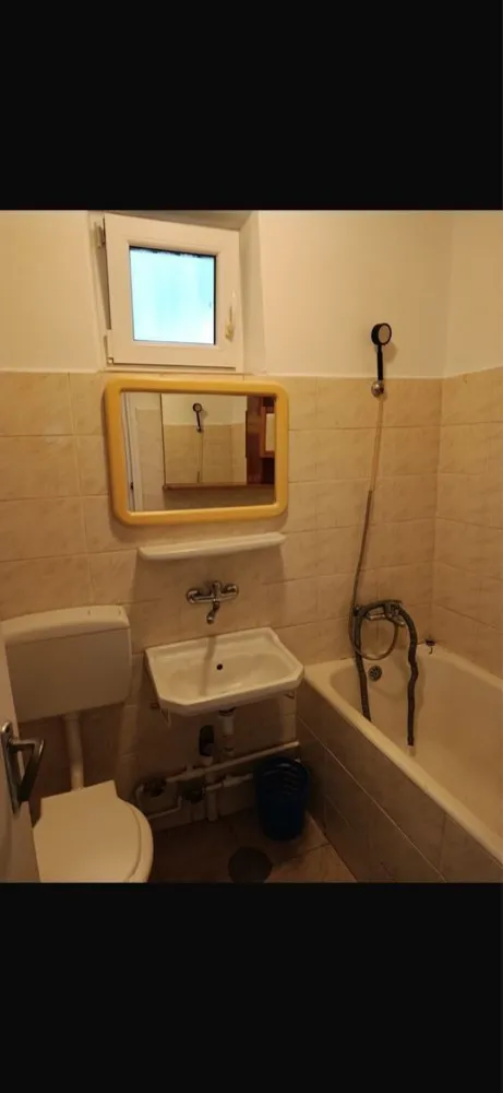 BRASADAS închiriază ap cam etaj 3/4 LIDL Careiului.