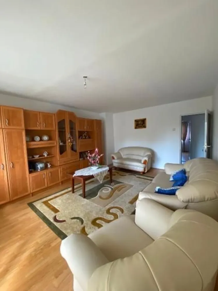 BRASADAS vinde ap 2 cam decomandat, 60,7 mp – Etaj 1, Carpați 2