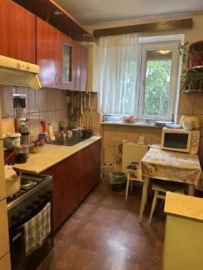 BRASADAS vinde ap 2 cam CARAMIDA etaj 4/4 Solidarității.