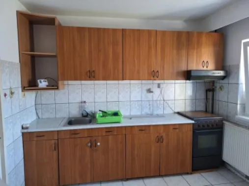 BRASADAS vinde ap 2 cam 4/4 RENOVAT Carpati II