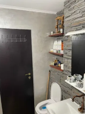Apartament 2 cam etaj 3/4 in Carpati 1.