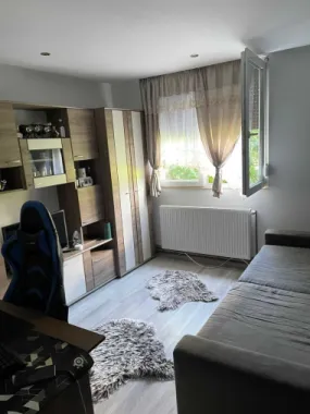 Apartament 2 cam etaj 3/4 in Carpati 1.