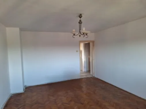 BRASADAS vinde ap 2 cam 4/4 RENOVAT Carpati II