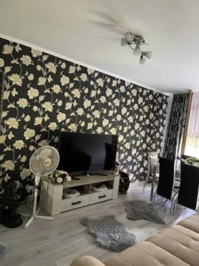Apartament 2 cam etaj 3/4 in Carpati 1.
