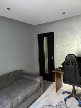 Apartament 2 cam etaj 3/4 in Carpati 1.