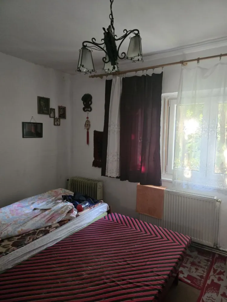 BRASADAS vinde ap 3 cam Micro 16 Etaj 2 din 4.