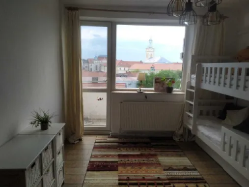 BRASADAS vinde ap ultracentral cu 3 camere.