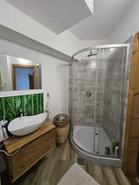 APARTAMENT 5 CAMERE 120000 euro negociabil