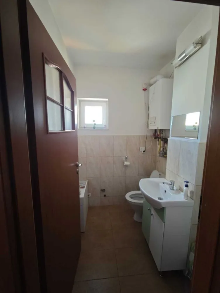 BRASADAS vinde ap 4 cam decomandat cu vedere deosebită